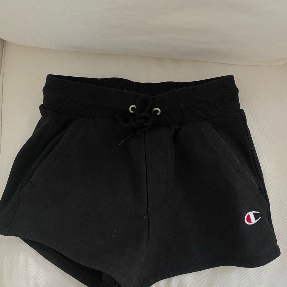 BLACK CHAMPION SHORTS SIZE SMALL